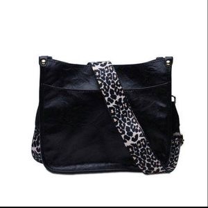 Leopard print strap crossbody bag